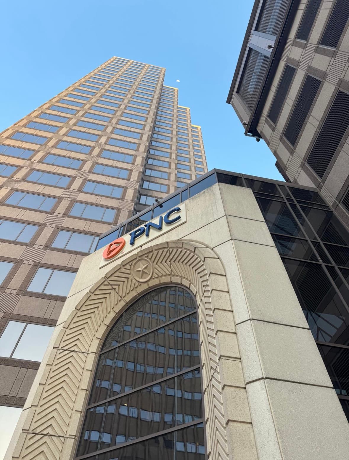 Torre de oficinas de Mexus Advisory en San Antonio, E Pecan Street